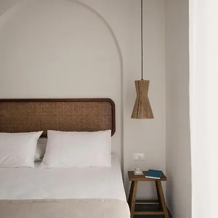 Fos Apartment *